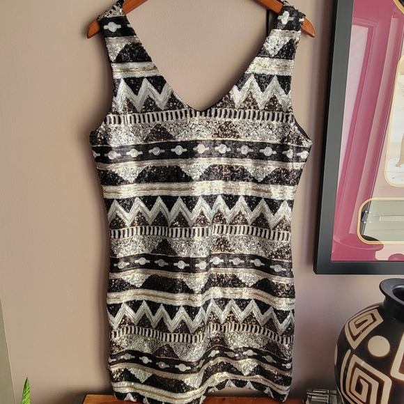 NWT! One Clothing Los Angeles Black Silver Geometric Sequin Dress Size Large - Picture 1 of 8